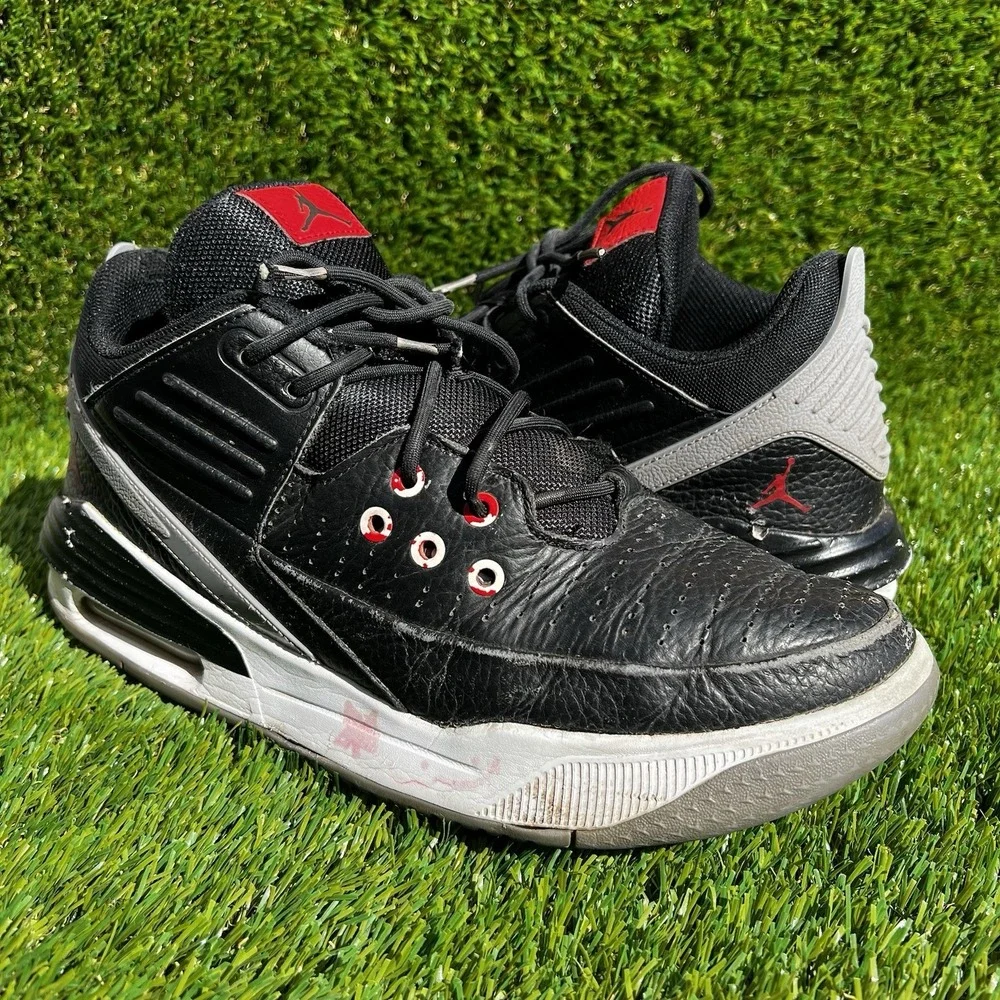 Nike Shoes Men Size 11 Jordan Max Aura 5 Shoes Black Cement Red DZ4353-061